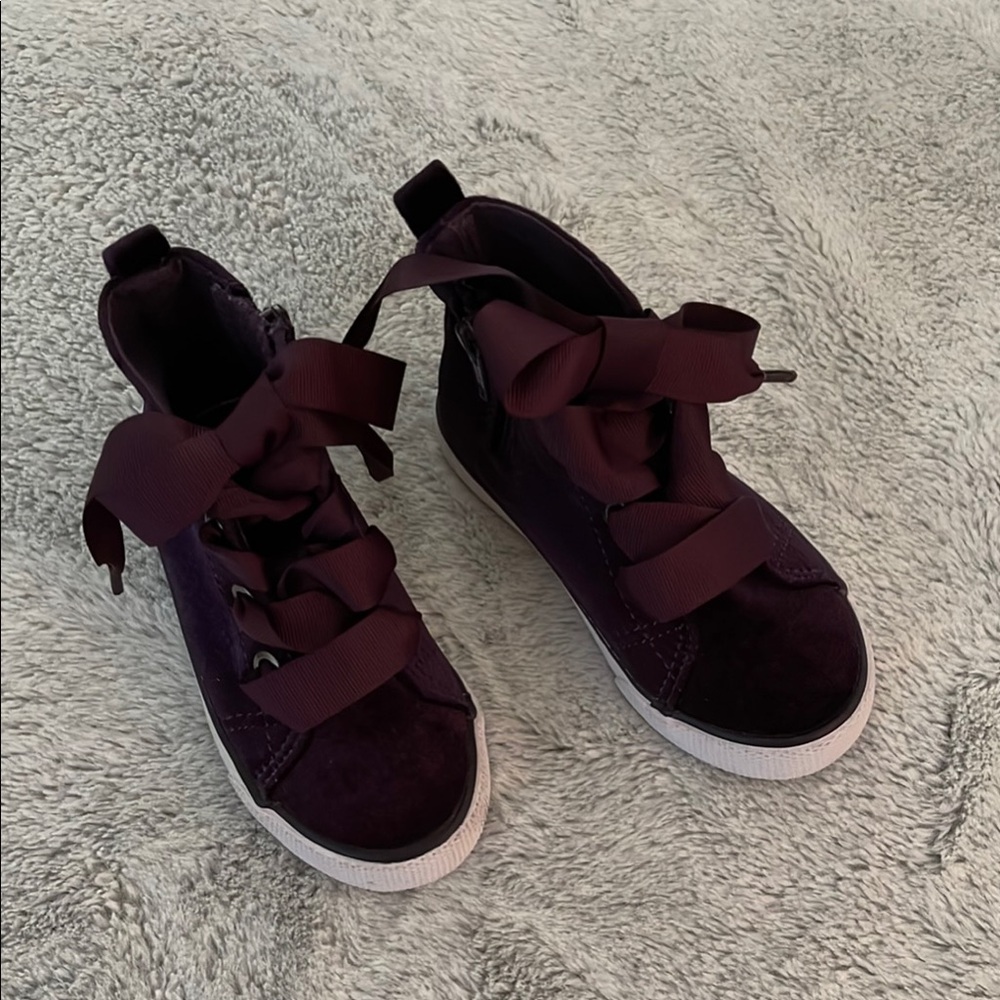 Cat and Jack Kids Purple Velvet  High-Top Sneakers plum  SZ 8